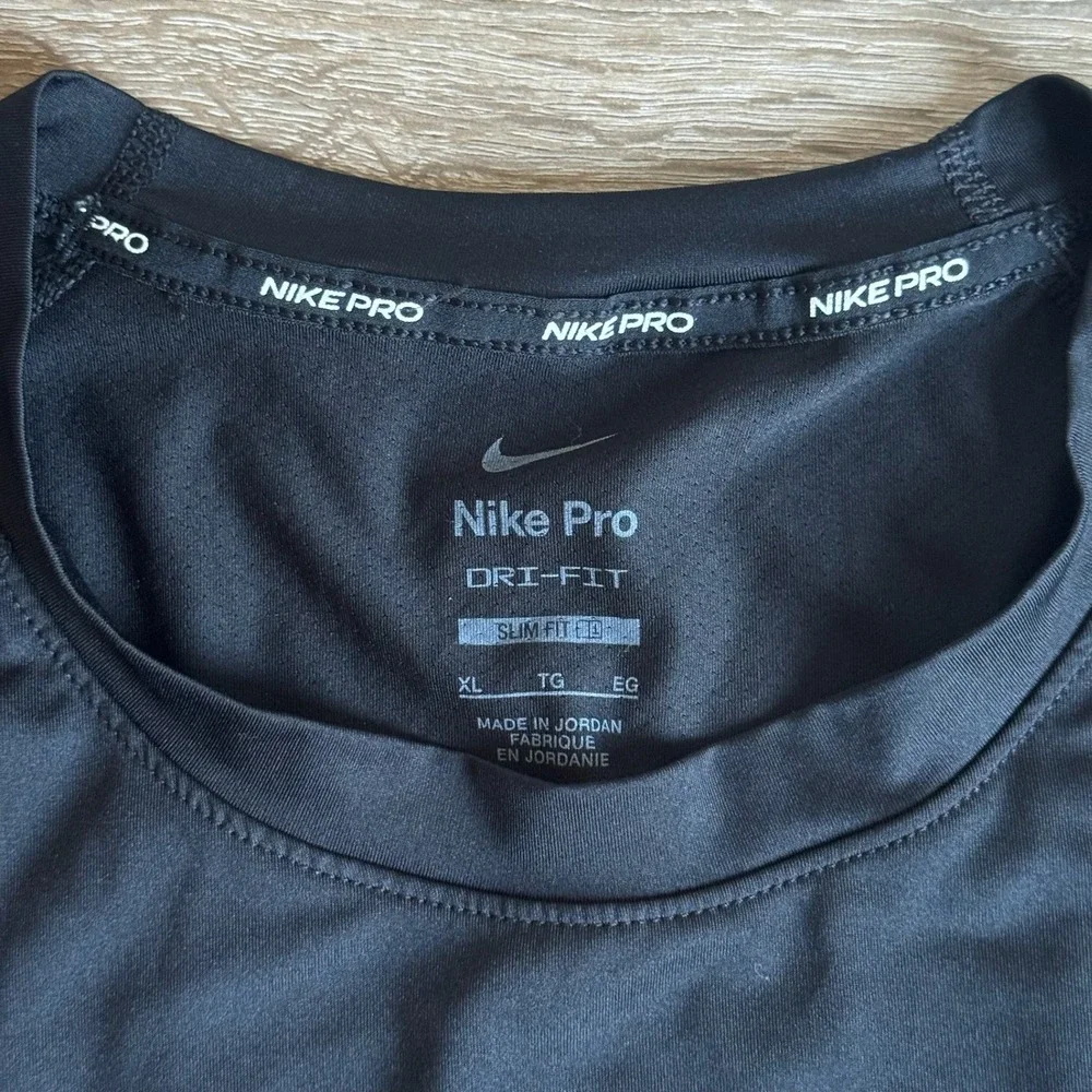 Nike Pro Dri-FIT Mens XL Black Slim Fit Short Sleeve Training T-Shirt CZ1181-010